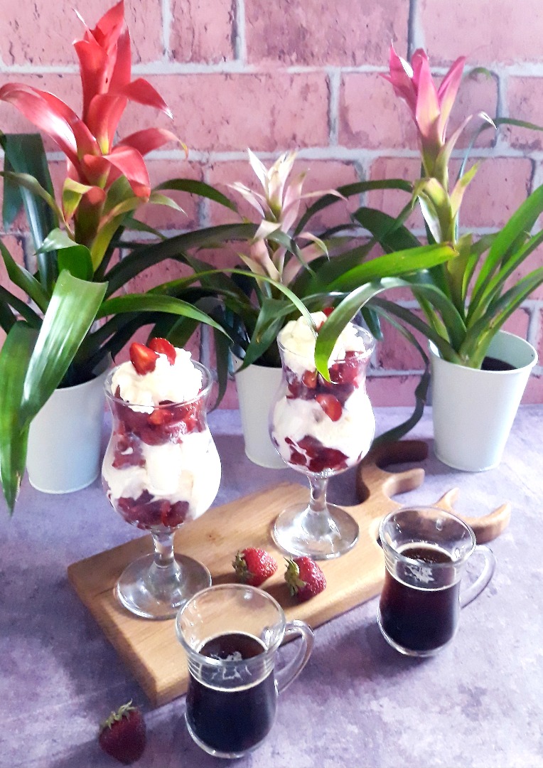 Десерт с клубникой 🍓