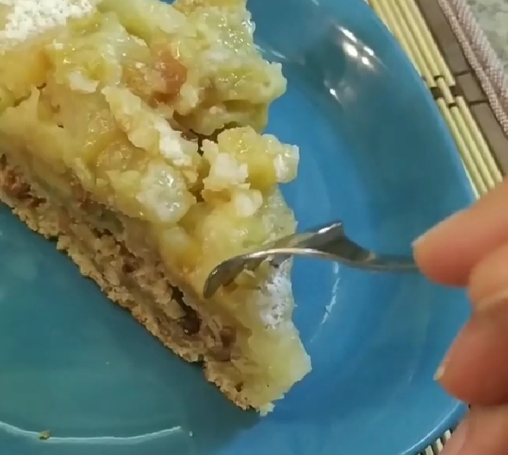 Шарлотка яблочная без яиц