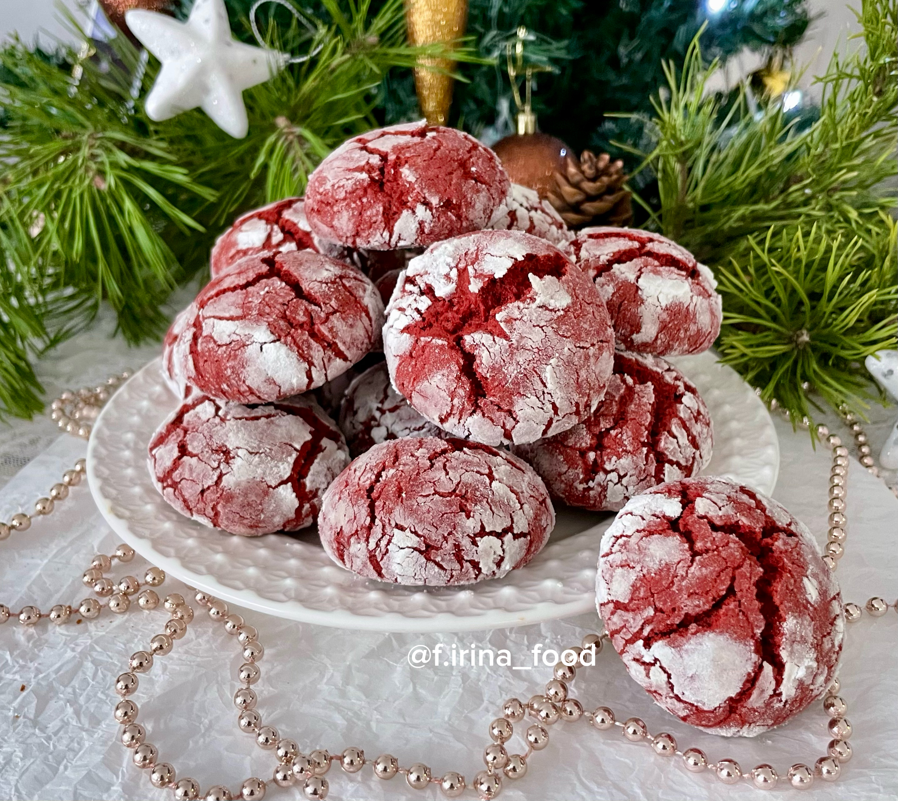 Печенье с трещинками красный бархат 