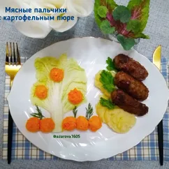 Мясные пальчики с картофельным пюре