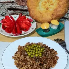 Плов из гречки с тушёнкой на сковороде, как у бабушки 👌