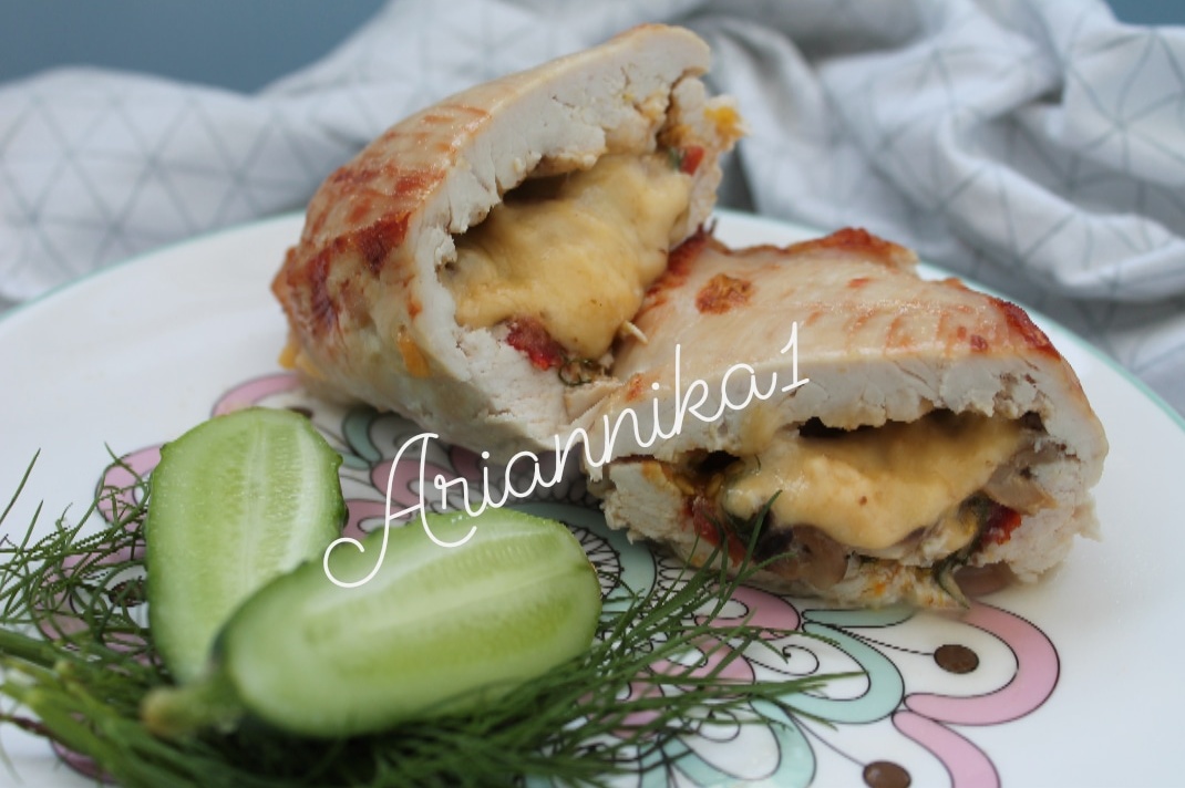 Филе индейки "Почти Капрезе"