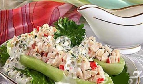 Закуска из огурцов с крабовым салатом