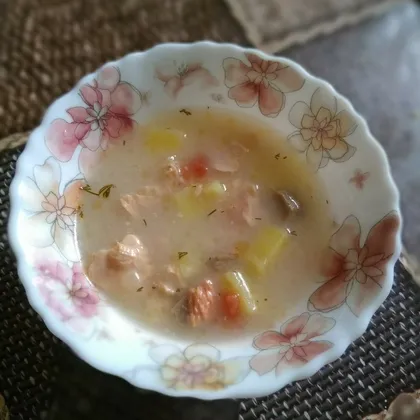 Суп из красной рыбы