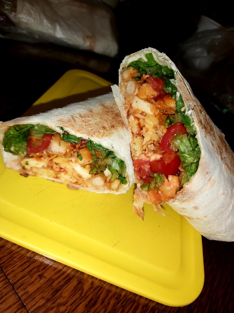 Ролл с курицей терияки