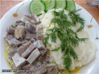 Язык с овощами, в горшочке