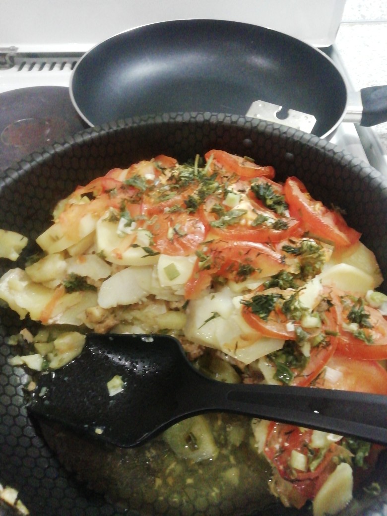Запеченный картофель с томатами 🍅