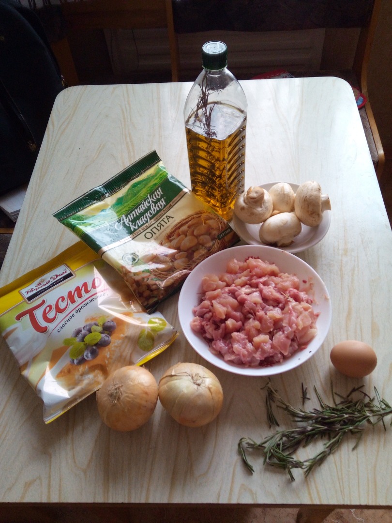 Пирог с мясом и грибами