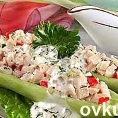 Огурцы, фаршированные крабовым мясом