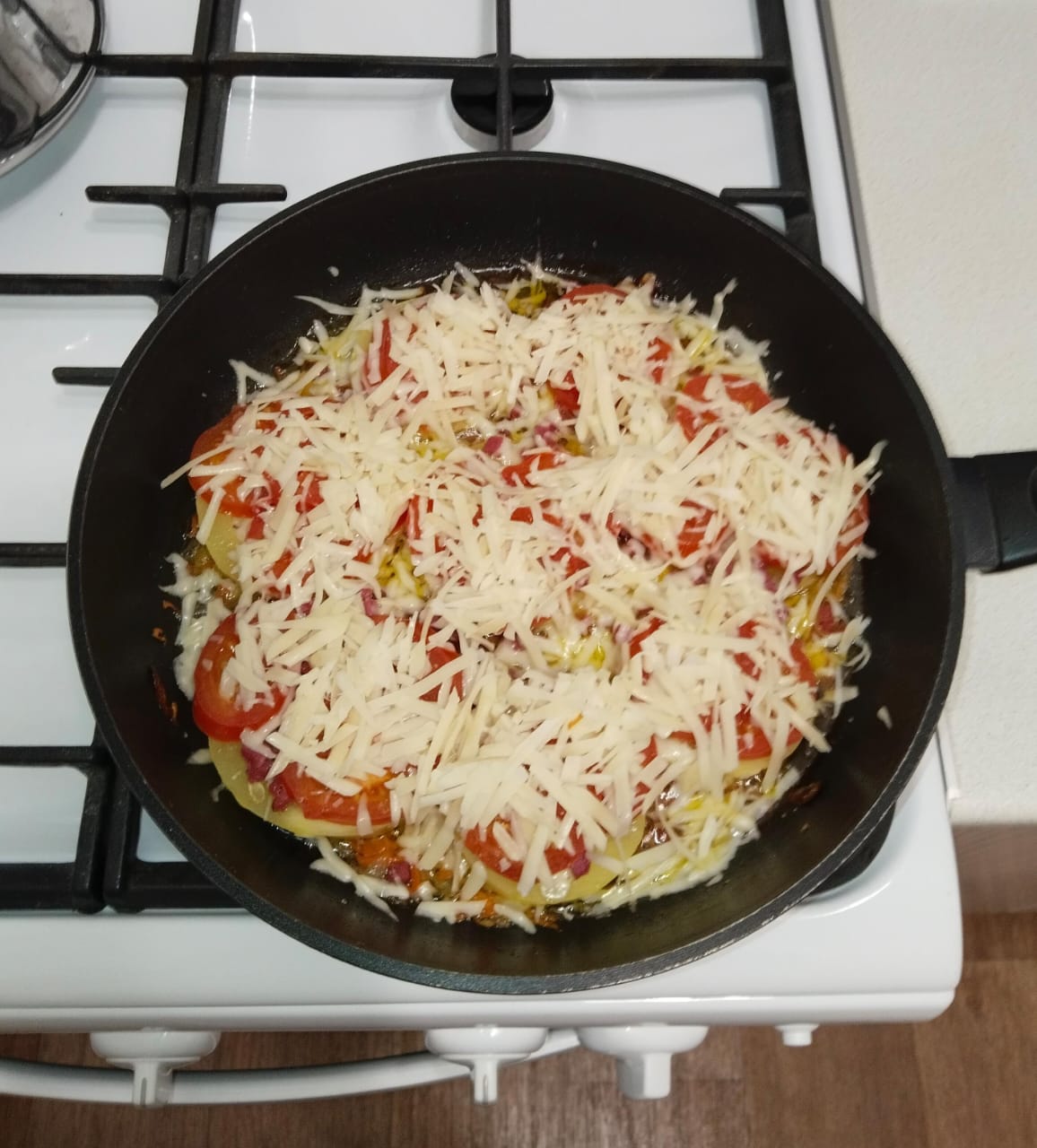Кольца кабачков с овощами в сыре