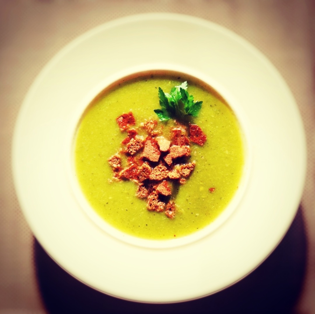 Постный крем-суп из брокколи: рецепт от известного шеф-повара