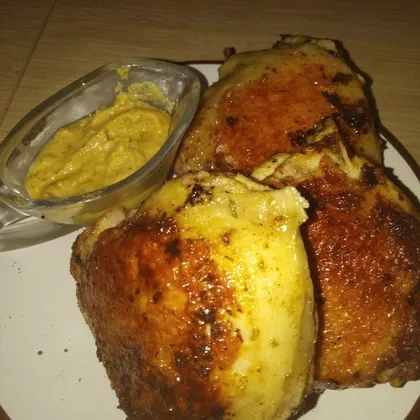 Бедра куриные в горчично-сметанном соусе