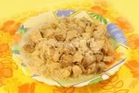 Тушеное мясо с ананасами