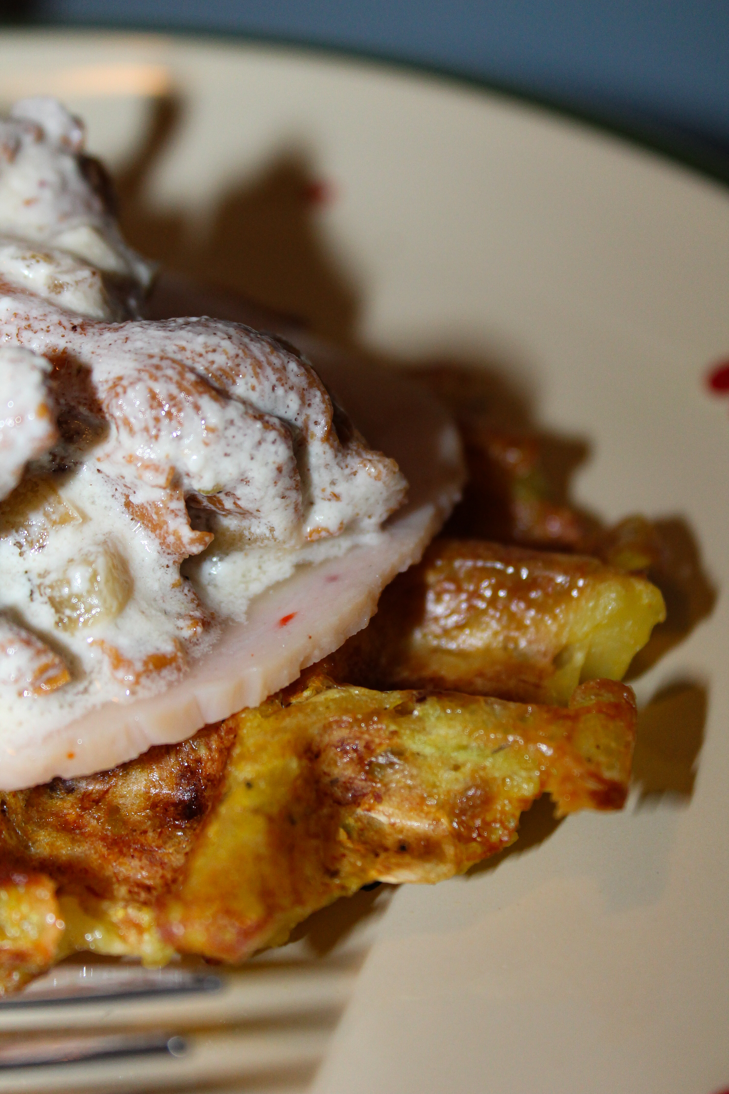 Оладьи (вафли) из кабачков с лисичками 