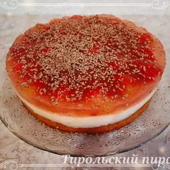 Тирольский пирог с клубникой