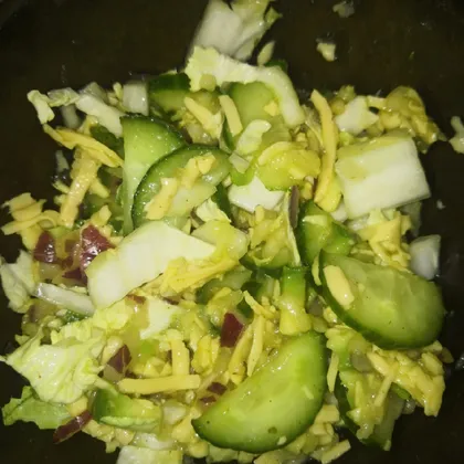 Салатик с авокадо и сыром