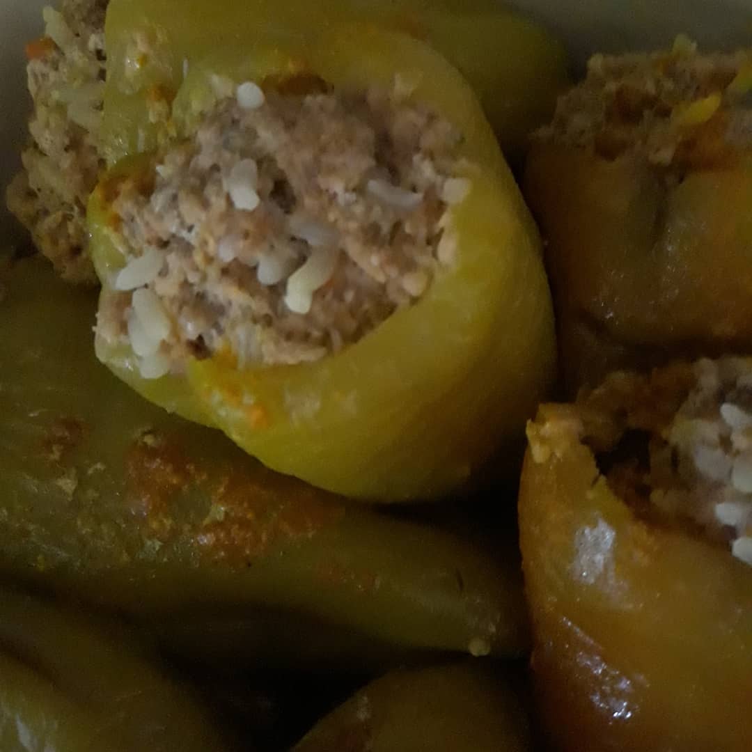 Болгарский перец, фаршированный овощами и рисом