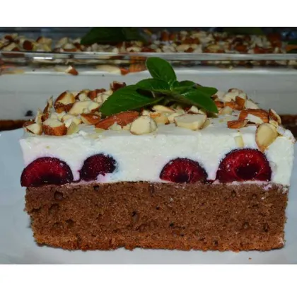 Шоколадно-ягодный пирог с творожным суфле