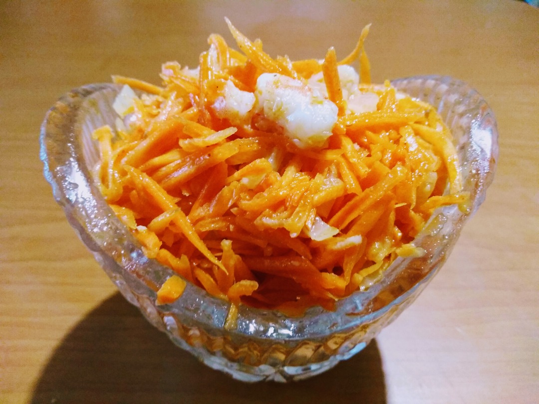 Салат морковь-ча с креветками