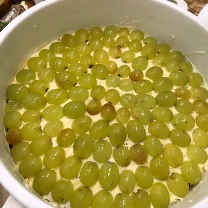 Слоеный салат с виноградом «Ирина»