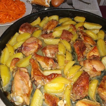 Курочка и картофель 🥔 в духовке 🤤😻