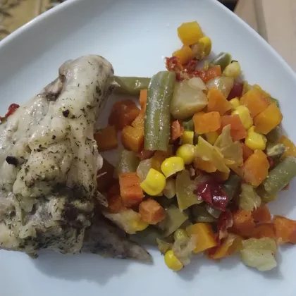 Курица с овощами на пару