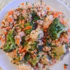 Нежная куриная грудка с брокколи и цветной капустой