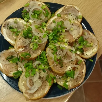 Бутерброды с м. скумбрией. 😇 😋