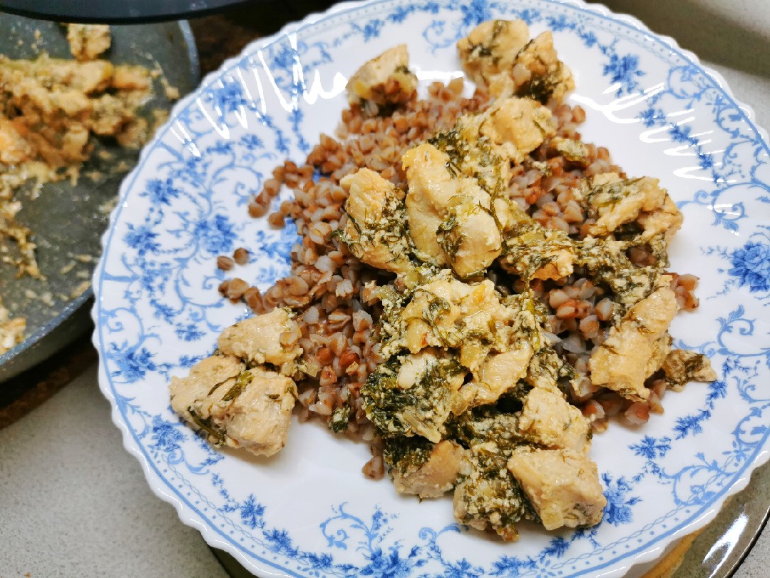 Куриное филе в сметанном соусе