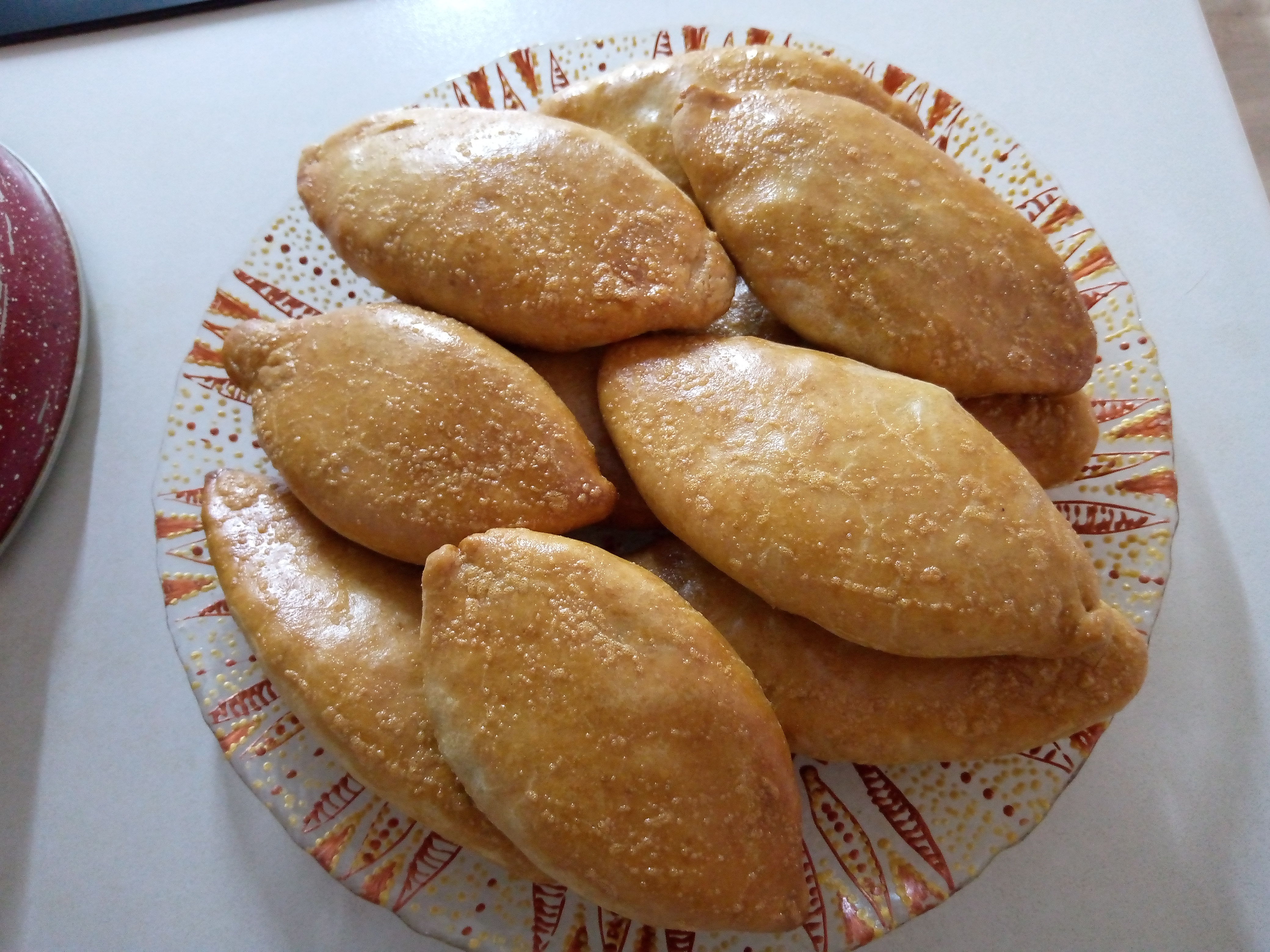 Пирожки на песочном тесте с зелёным луком и яйцами