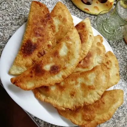 Чебуреки с сыром