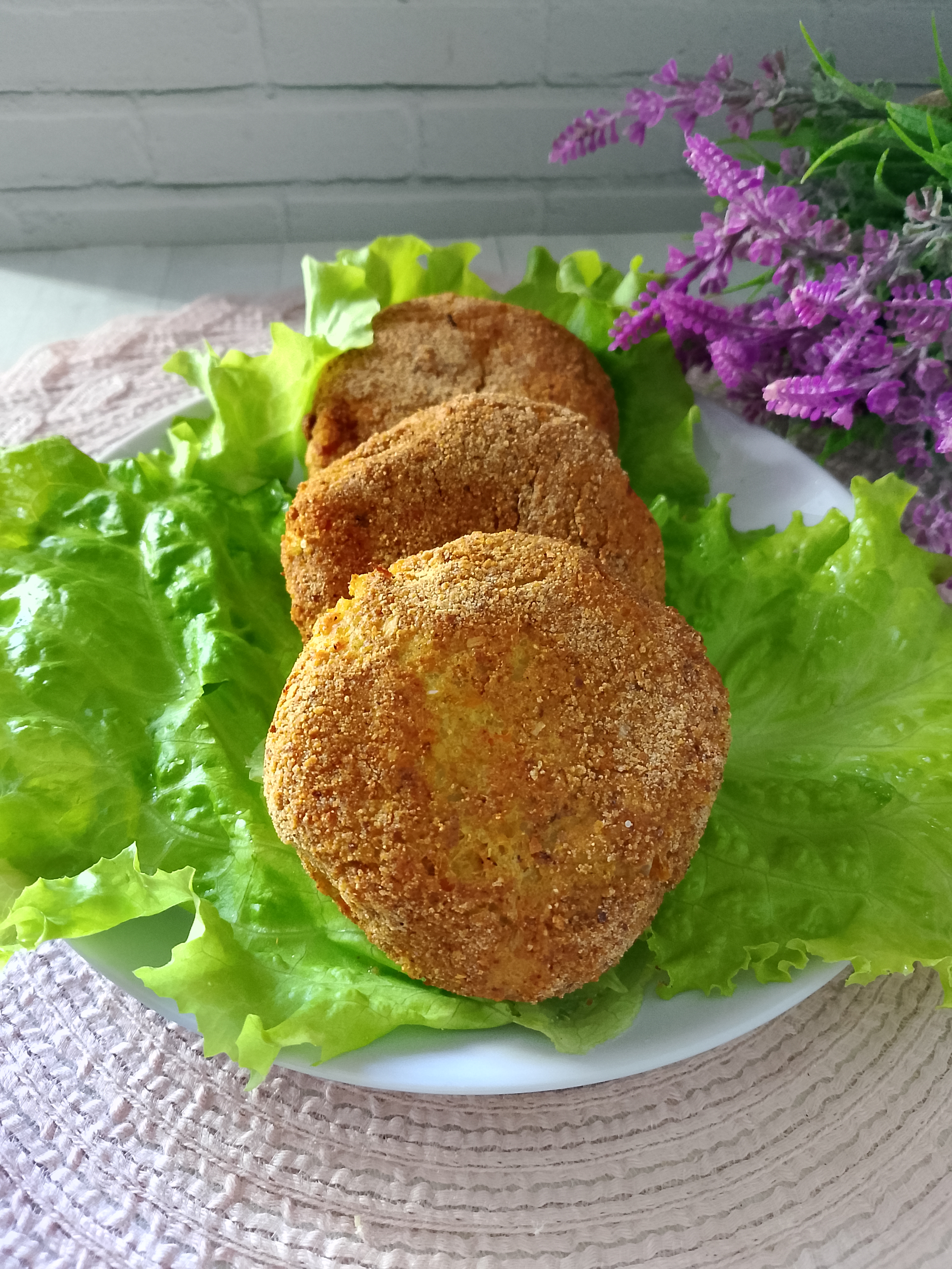 Котлеты из риса и тунца, запечённые в аэрогриле