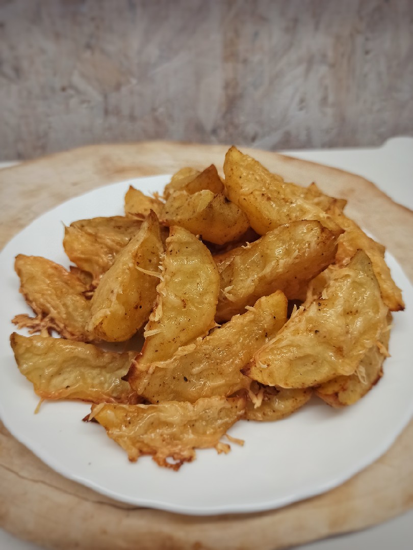 Картофель под сыром в духовке