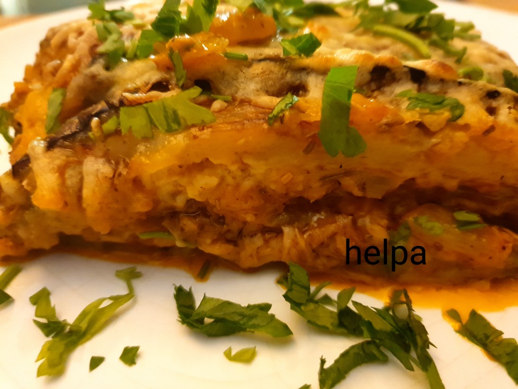 Лазанья с баклажанами и тунцом