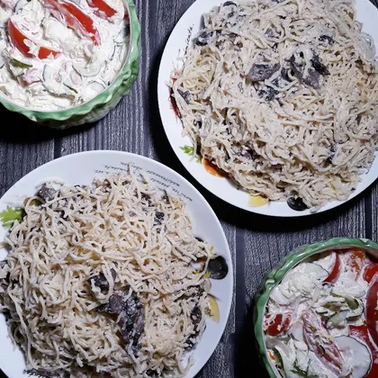 Паста с шампиньонами в сырном соусе 🍝