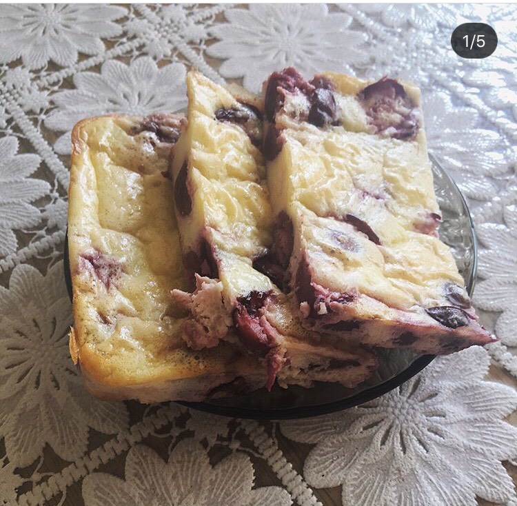 Творожная запеканка с вишней