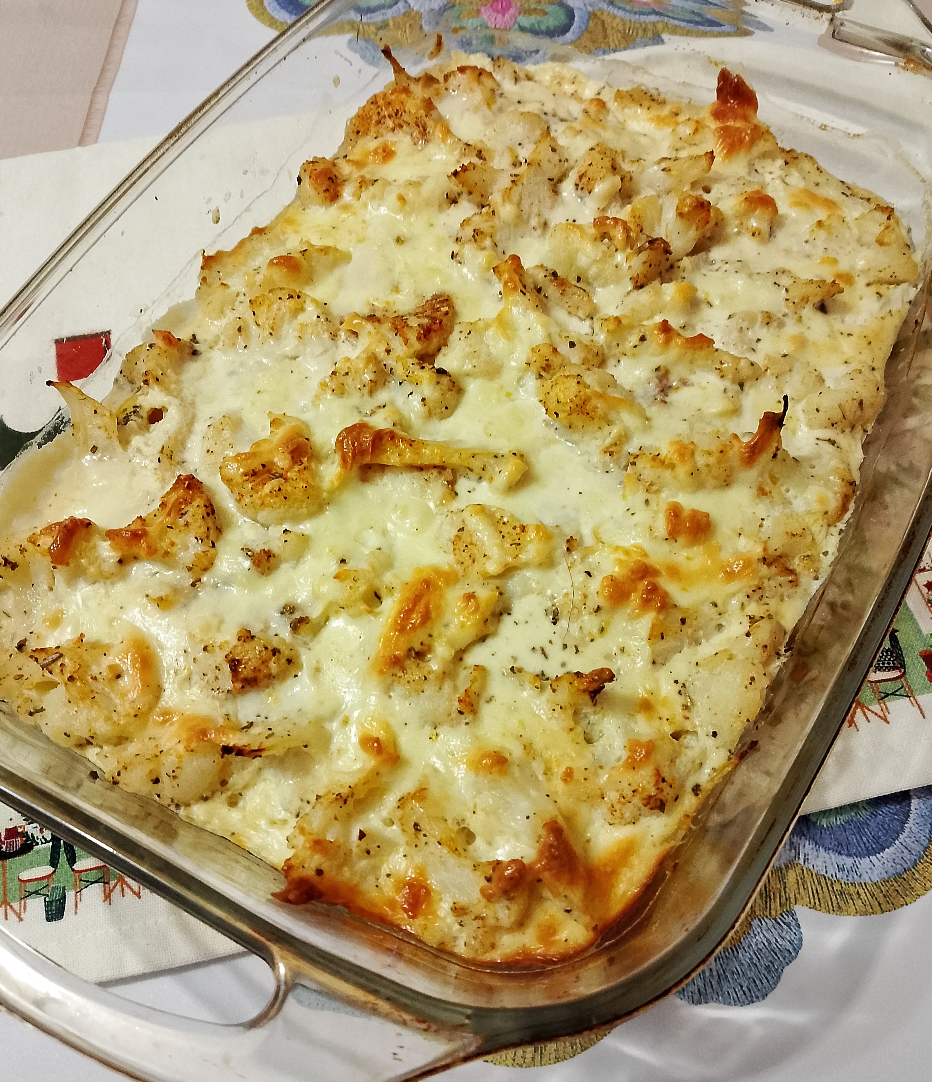 Запеканка из грудки курицы и цветной капусты