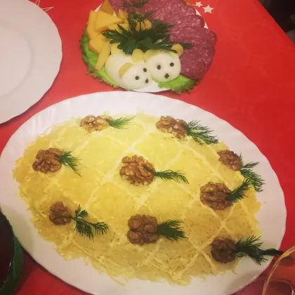 Салат с ананасами и грецкими орехами 🍍