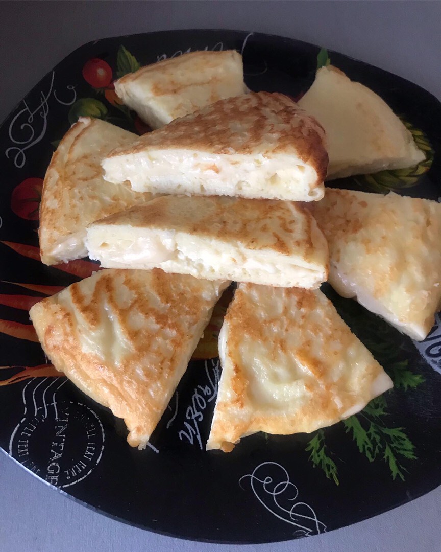Творожная лепёшка с сыром и зеленью