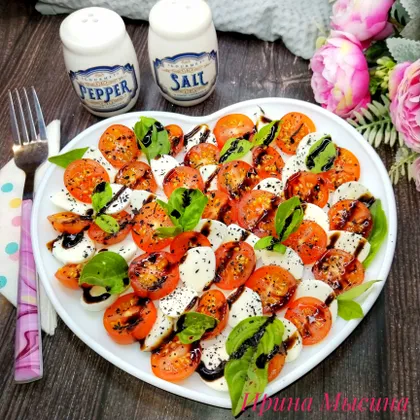 Салат капрезе с черри и мини-моцареллой
