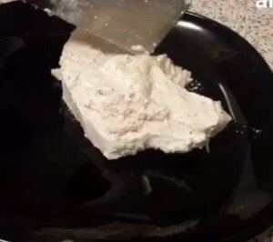 Запечённая куриная грудка в сметане