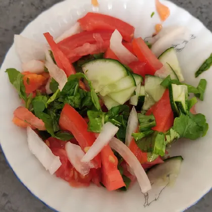 Летний салат с рукколой