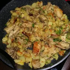 Курица с картошкой и грибами