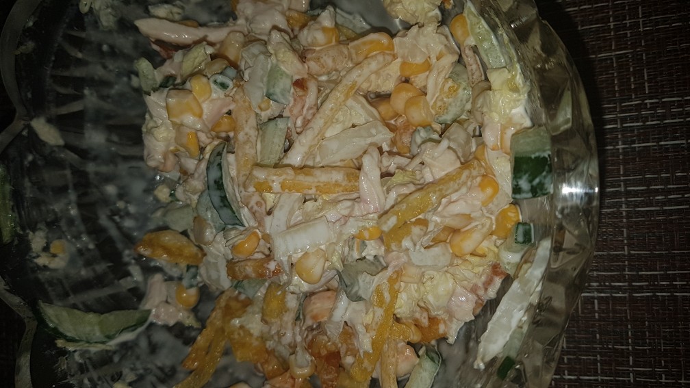 Салат с пекинской капустой и курицей