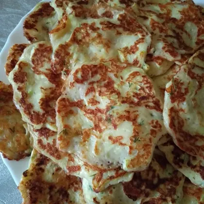 Кабачковые оладьи с сыром