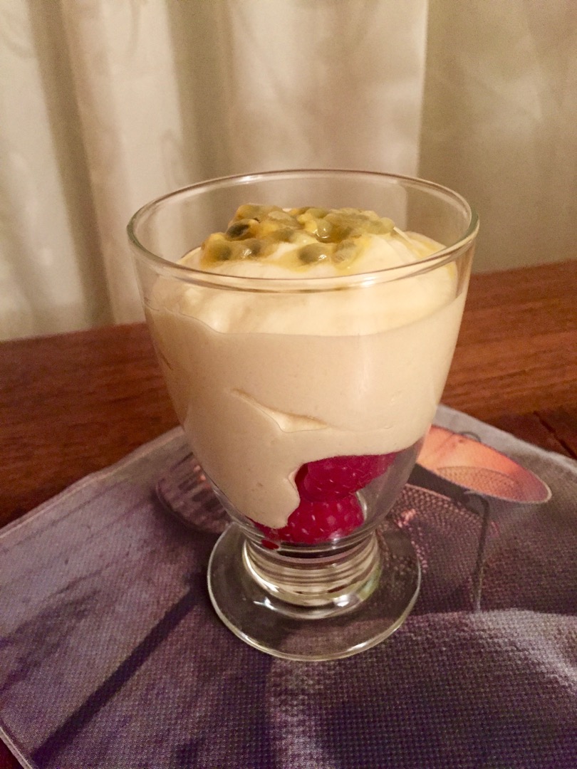 Шоколадный мусс с маракуйей