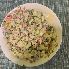 Салат 🥗 редиска, огурчик и яйцо