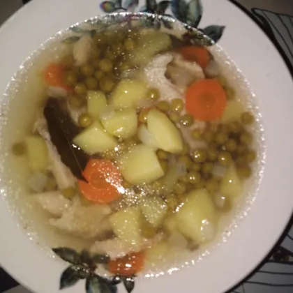Суп из консервированного зелёного горошка