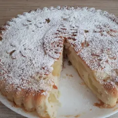 Шарлотка с яблоками