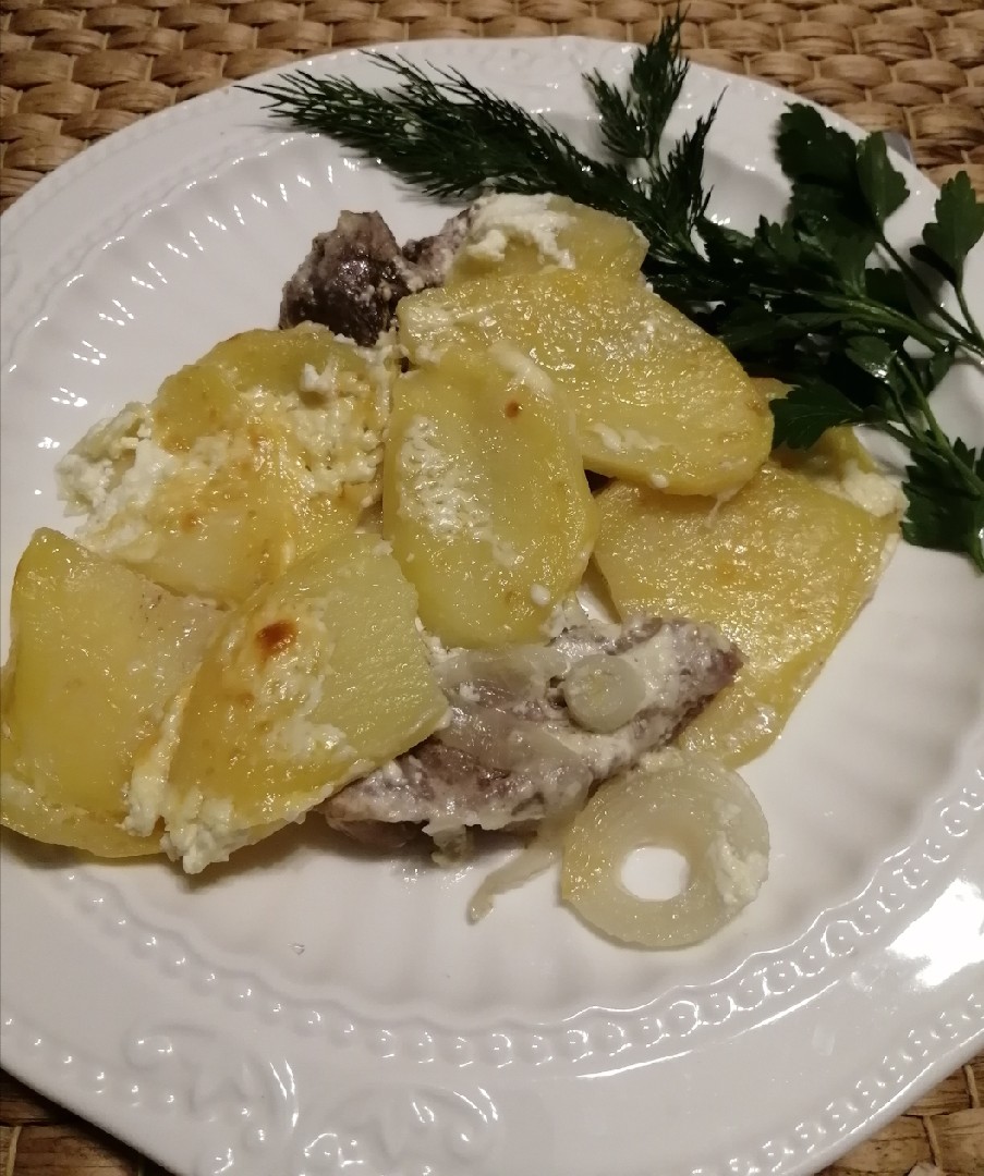 Отбивные из свинины с картофелем